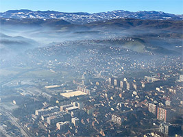 Valjevo, zavito v smog